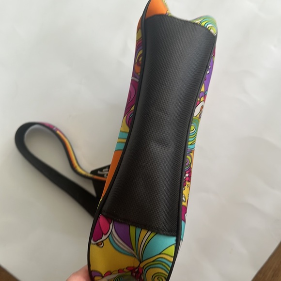 Beach by CLC. Mod art design, like new inside zipper pocket front zipper pocket - Picture 11 of 16